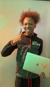 R33NZO biography